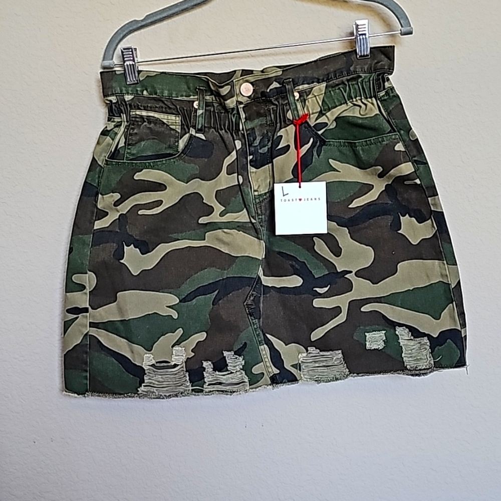 NWT TOAST SKIRT